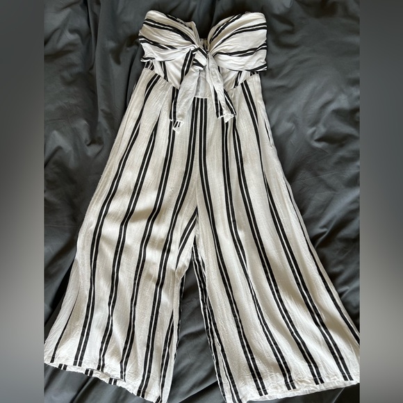 Lulus Pants - Lulus capri length strapless romper size XS